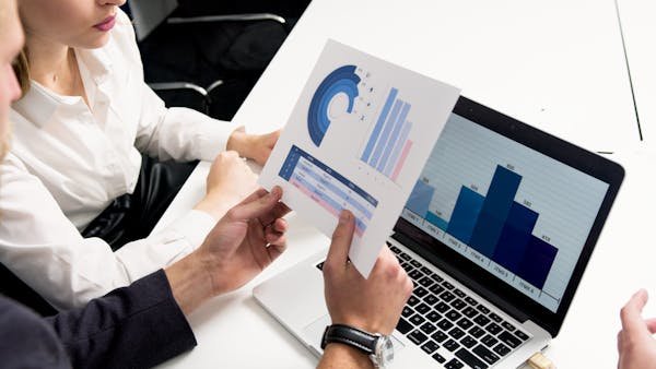 Guide essentiel pour le recrutement d'un directeur d'investissement